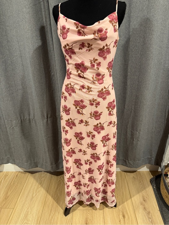 Francesca's Collections Dresses & Skirts - Francesca’s Pink Floral Slip Dress with Rose Print